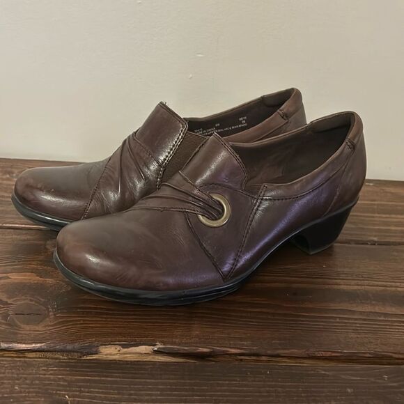 Clark’s bendables boots size 8M - Picture 2 of 7